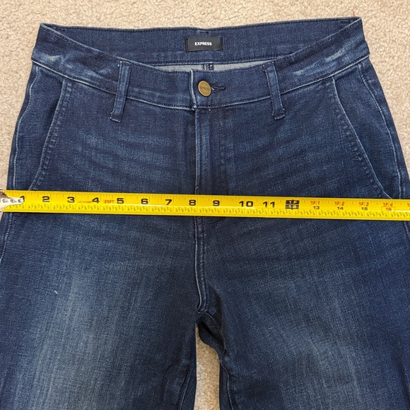 Express| Women's 70s Flared Mid-Rise Jeans - Dark Blue - Picture 8 of 8